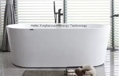 Qual é a melhor maneira de limpar uma banheira de fibra de vidro?