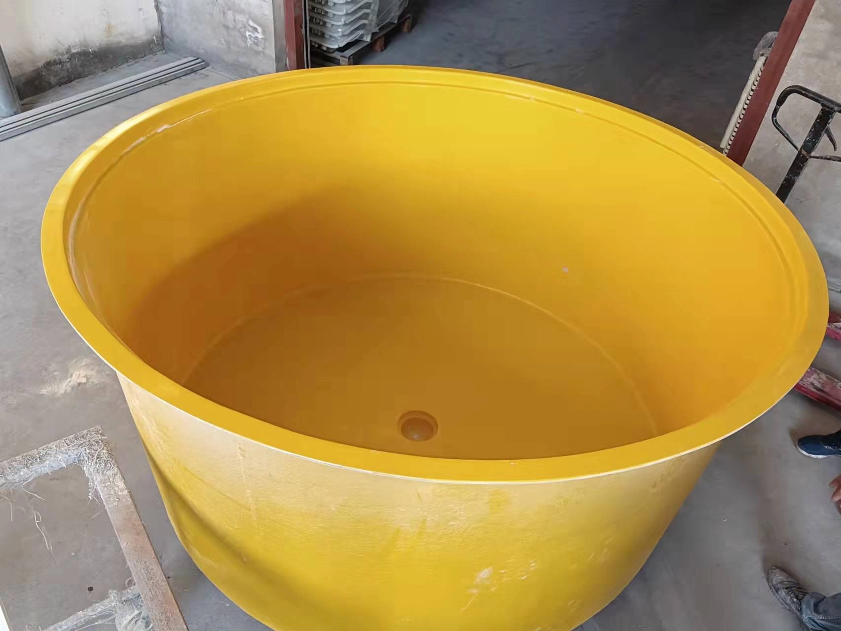 Tanque de peixes de fibra de vidro1